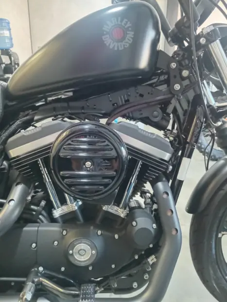 HARLEY DAVIDSON Sportster XL 883 IRON, Foto 3