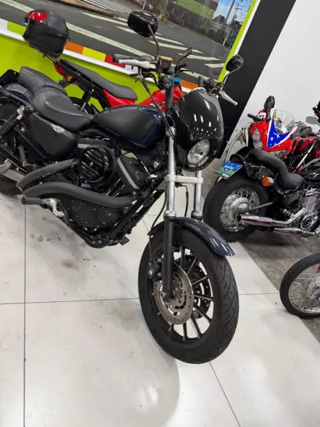 HARLEY DAVIDSON Sportster XL 883 R, Foto 3