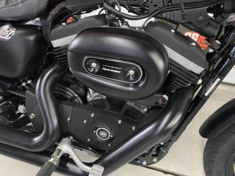 HARLEY DAVIDSON Sportster XL 883 R, Foto 2