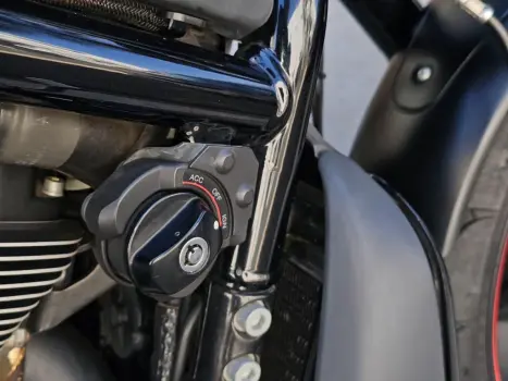 HARLEY DAVIDSON V-Rod 1130 VRSCR, Foto 3