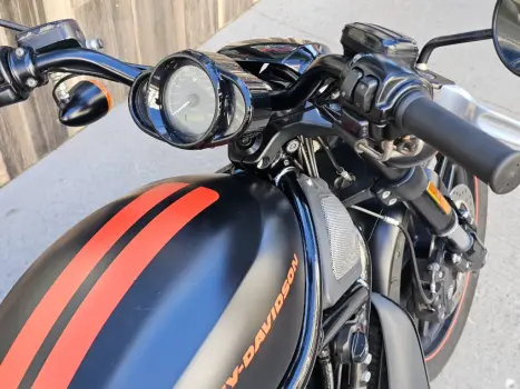 HARLEY DAVIDSON V-Rod 1250 MUSCLE, Foto 9 HARLEY DAVIDSON V-Rod 1250 MUSCLE, Foto 9