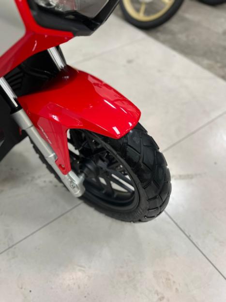 HONDA ADV 150 , Foto 2