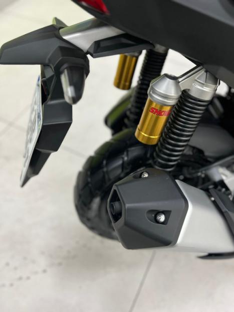 HONDA ADV 150 , Foto 4