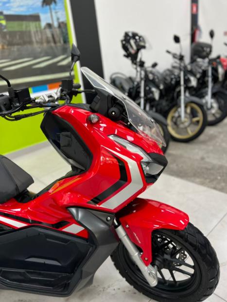 HONDA ADV 150 , Foto 5