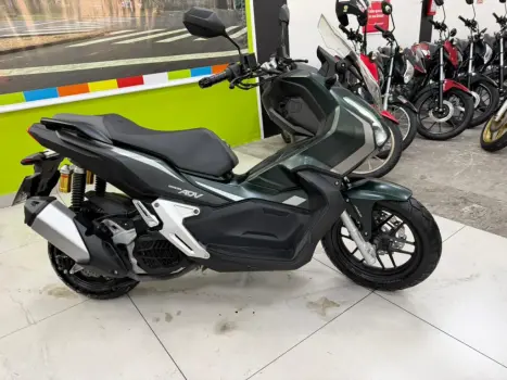HONDA ADV 150 , Foto 6