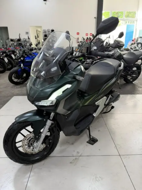 HONDA ADV 150 , Foto 8