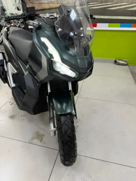 HONDA ADV 150 , Foto 9