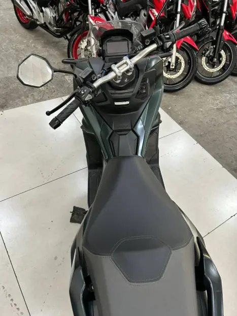 HONDA ADV 150 , Foto 3