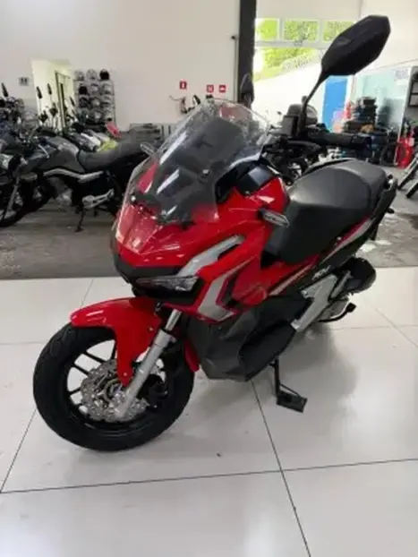 HONDA ADV 150 , Foto 4
