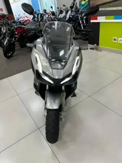 HONDA ADV 150 , Foto 9