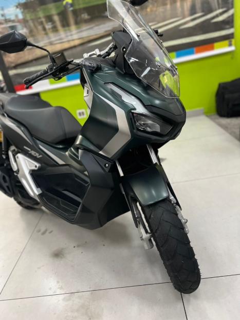 HONDA ADV 150 , Foto 2