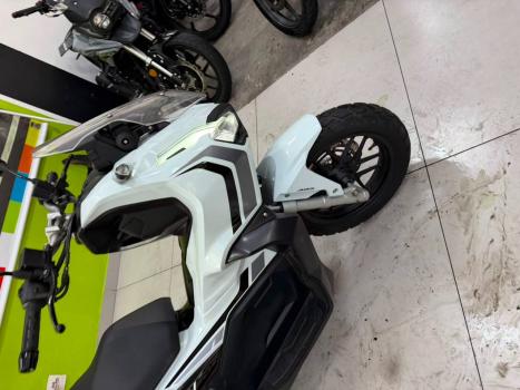 HONDA ADV 150 , Foto 3