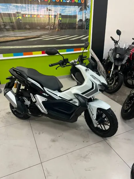 HONDA ADV 150 , Foto 2