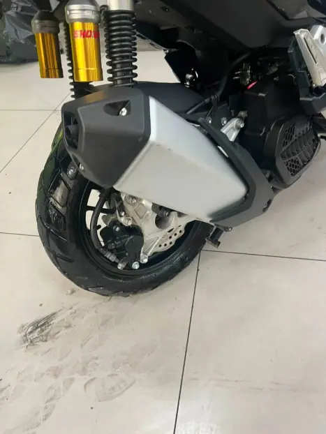HONDA ADV 150 , Foto 3