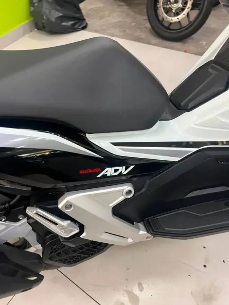 HONDA ADV 150 , Foto 7