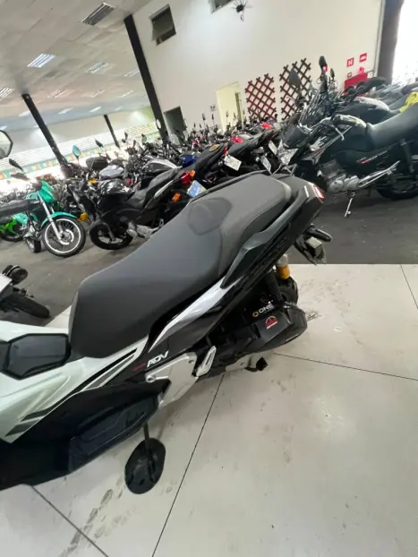 HONDA ADV 150 , Foto 11