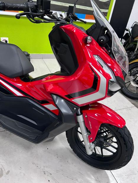 HONDA ADV 150 , Foto 2