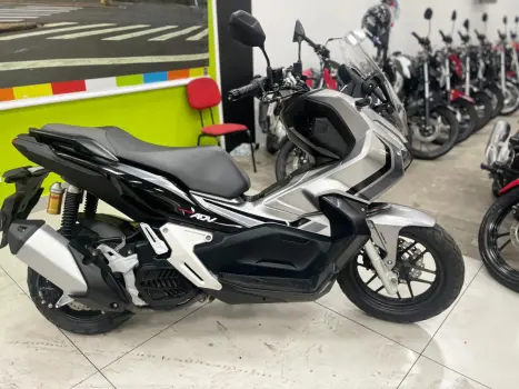 HONDA ADV 150 ABS, Foto 2