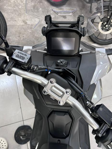 HONDA ADV 160 , Foto 2