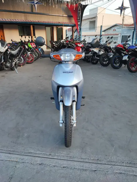 HONDA Biz 100 +, Foto 2