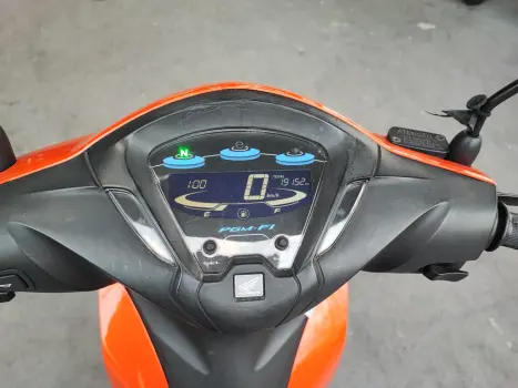 HONDA Biz 125 EX, Foto 2