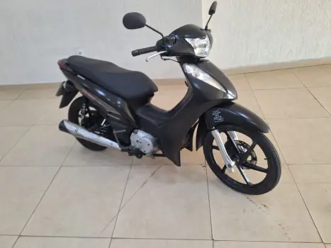 HONDA Biz 125 EX, Foto 2