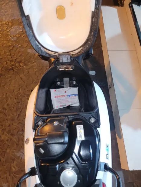 HONDA Biz 125 EX, Foto 10
