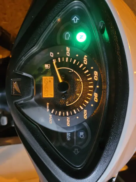 HONDA Biz 125 EX, Foto 11