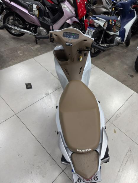 HONDA Biz 125 EX, Foto 7