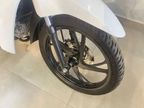 HONDA Biz 125 EX, Foto 4