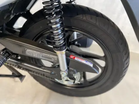 HONDA Biz 125 EX, Foto 12