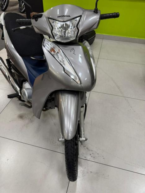 HONDA Biz 125 EX, Foto 4