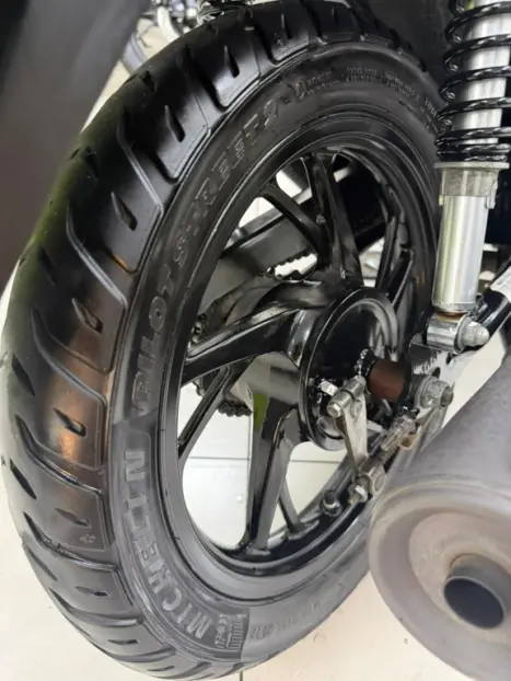 HONDA Biz 125 EX, Foto 8