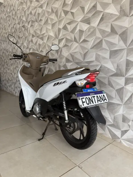 HONDA Biz 125 EX, Foto 6