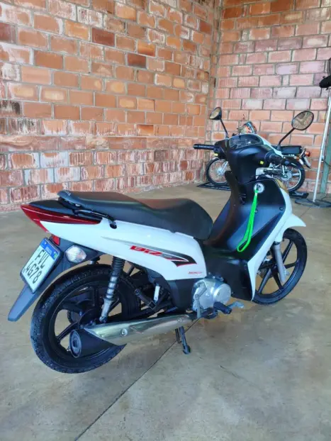 HONDA Biz 125 EX, Foto 4