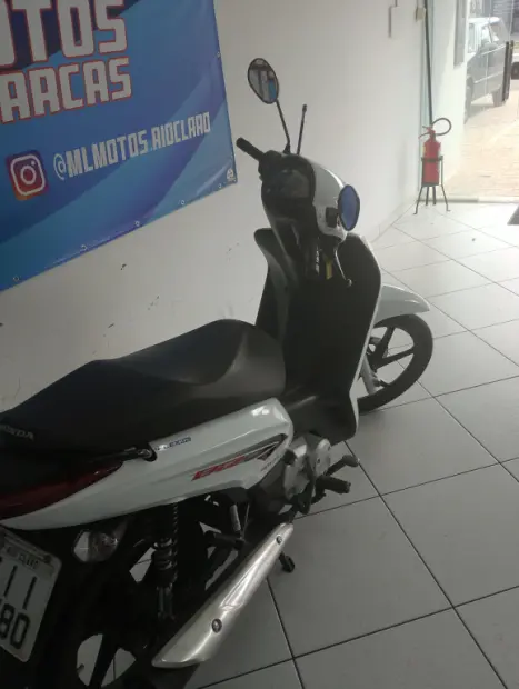 HONDA Biz 125 EX, Foto 3