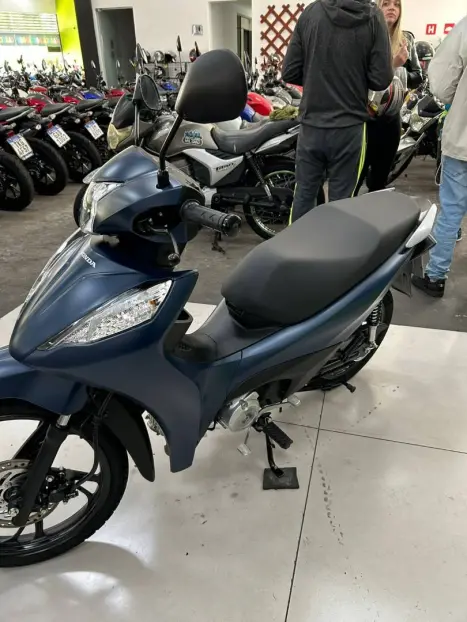 HONDA Biz 125 EX, Foto 2