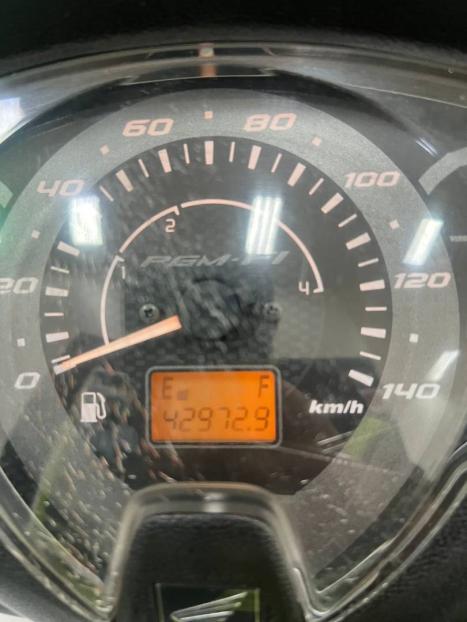 HONDA Biz 125 EX, Foto 3