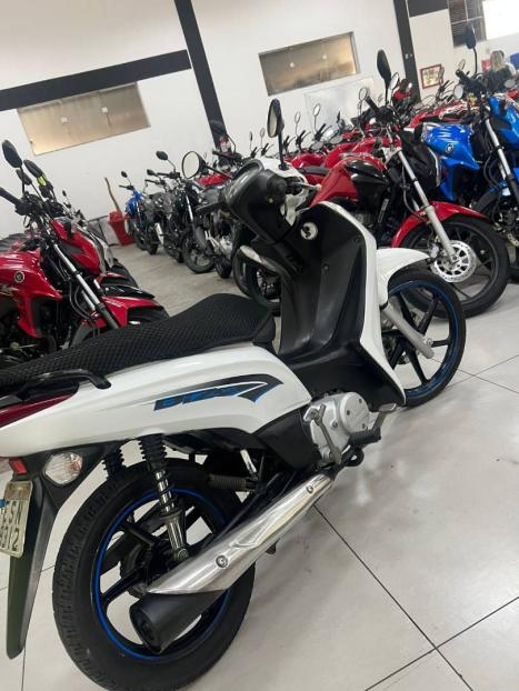 HONDA Biz 125 EX, Foto 7