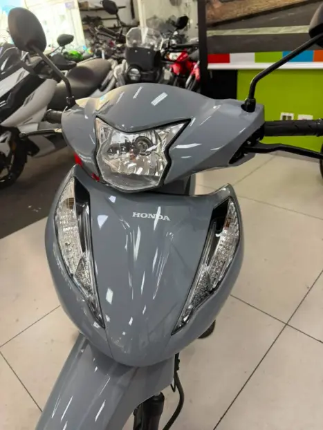 HONDA Biz 125 EX, Foto 5