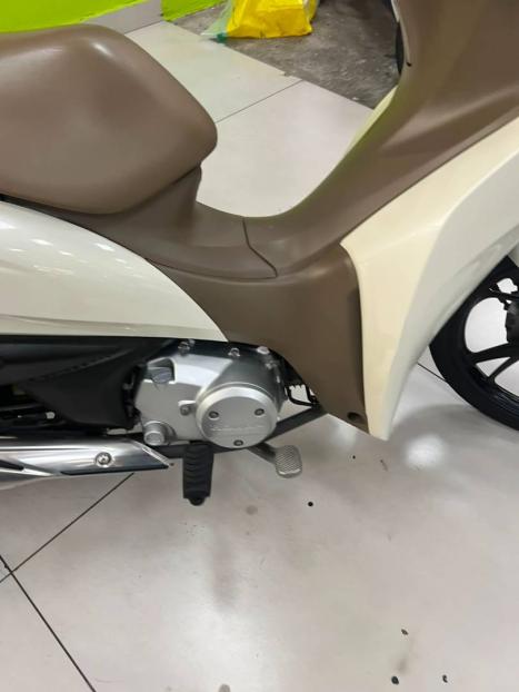 HONDA Biz 125 EX, Foto 4