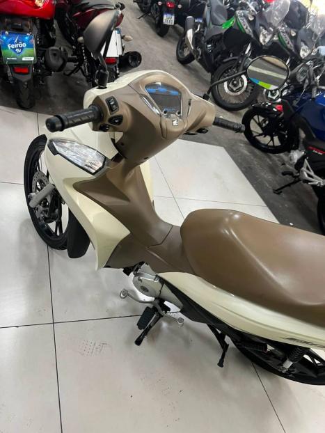 HONDA Biz 125 EX, Foto 8