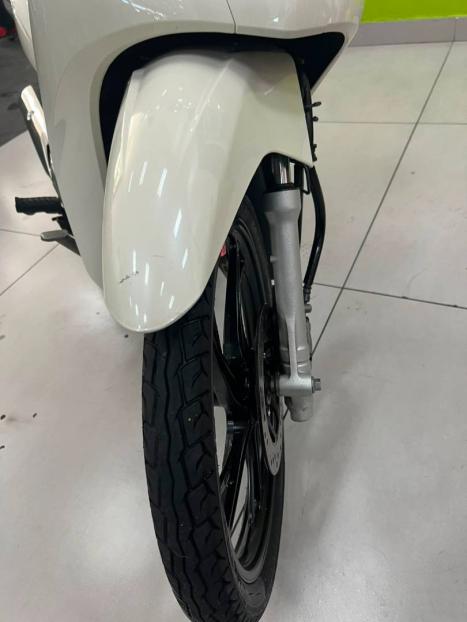 HONDA Biz 125 EX, Foto 10