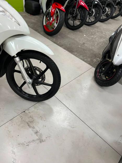HONDA Biz 125 EX, Foto 6