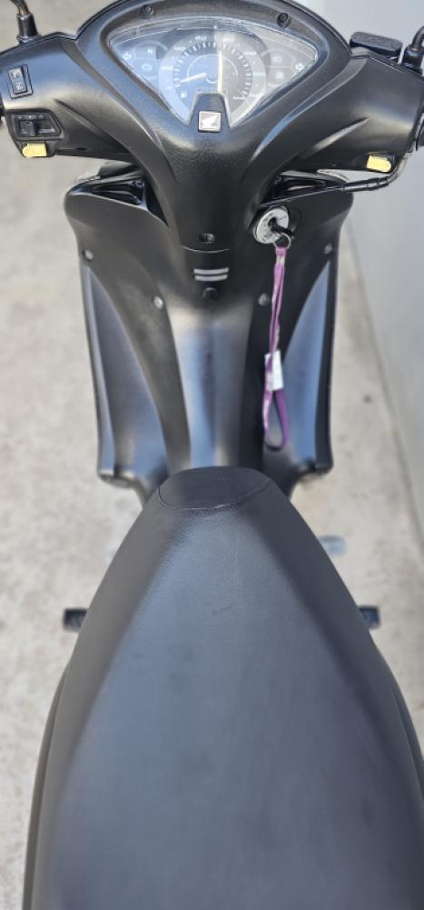 HONDA Biz 125 EX, Foto 6