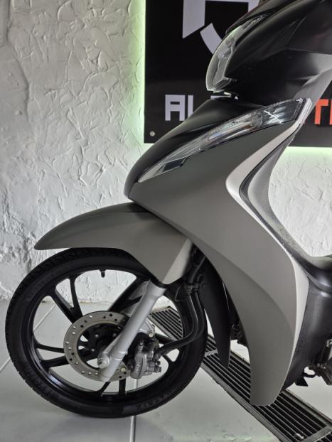 HONDA Biz 125 EX, Foto 2