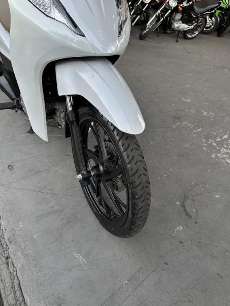 HONDA Biz 125 EX, Foto 4