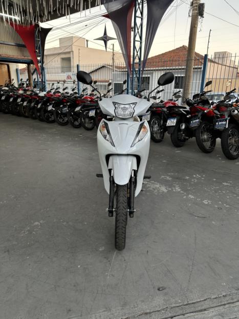HONDA Biz 125 EX, Foto 6