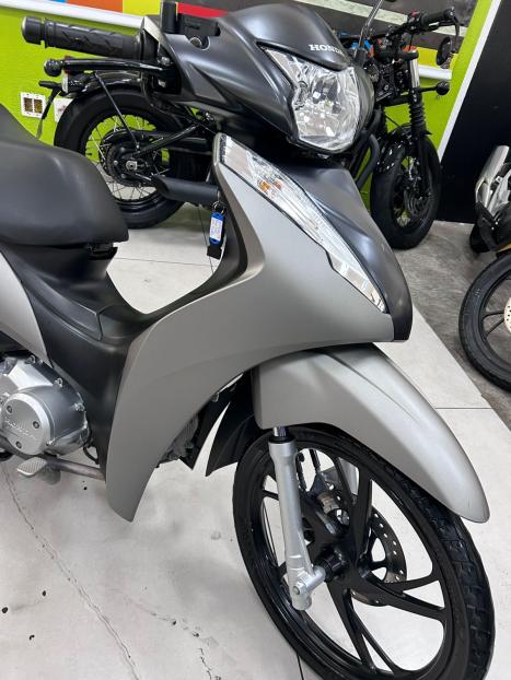 HONDA Biz 125 EX, Foto 2
