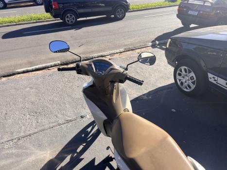 HONDA Biz 125 EX, Foto 6